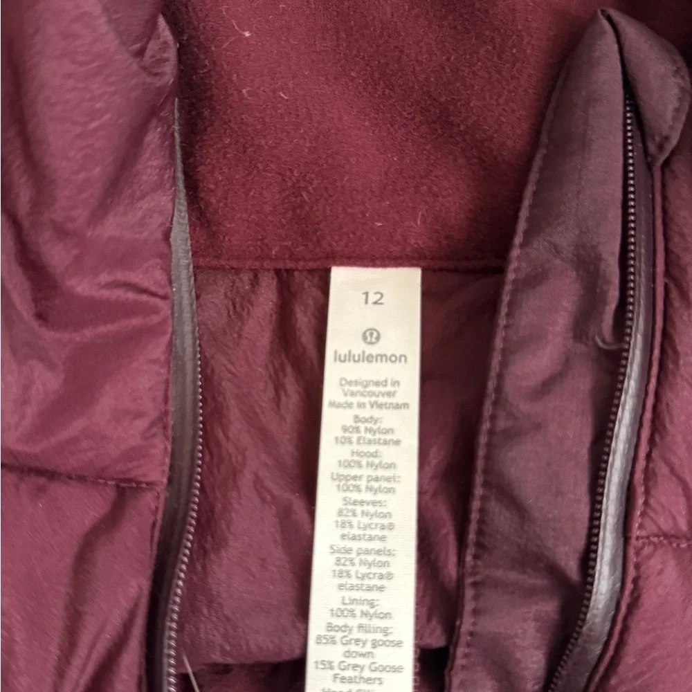 Women's Burgundy puffer jacket - hooded - Picture 4 of 8